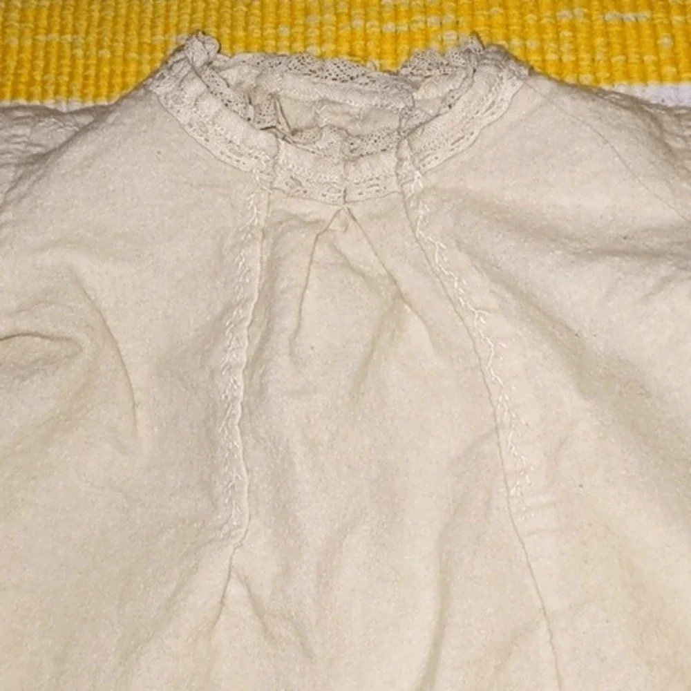 Vintage cream color